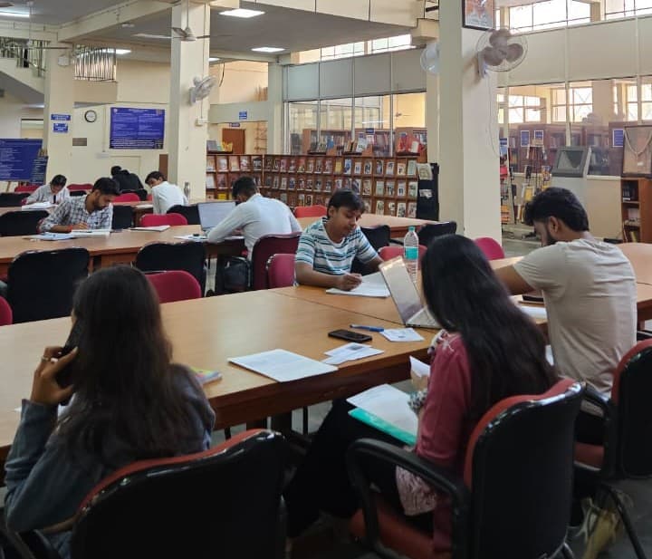 Deshbandhu College Academic photo 8